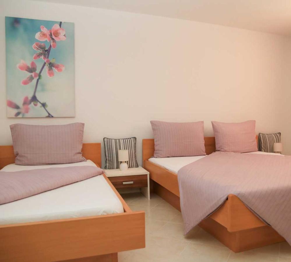 Adrian-Apartments-51511-Malinska-Otok-Krk Primorska 21 エクステリア 写真