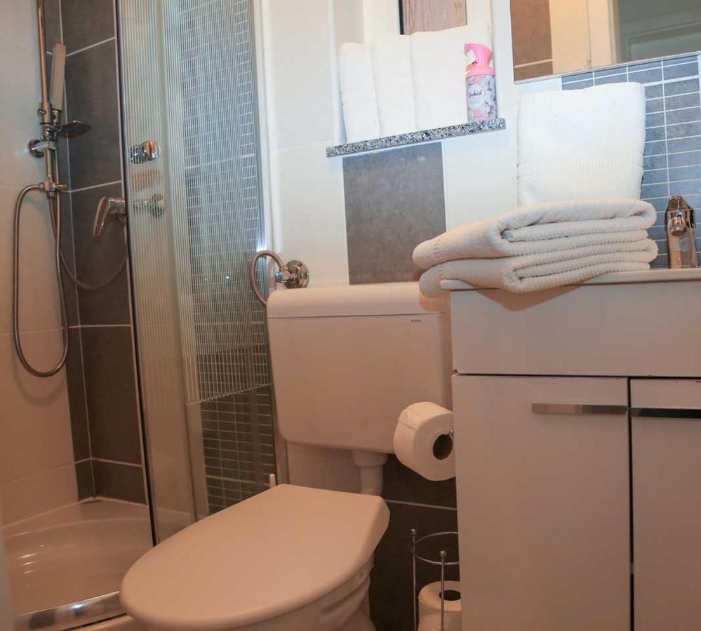 Adrian-Apartments-51511-Malinska-Otok-Krk Primorska 21 エクステリア 写真