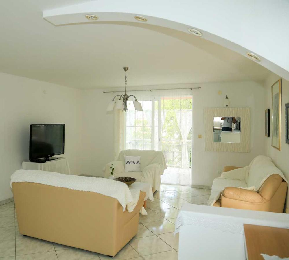 Adrian-Apartments-51511-Malinska-Otok-Krk Primorska 21 エクステリア 写真